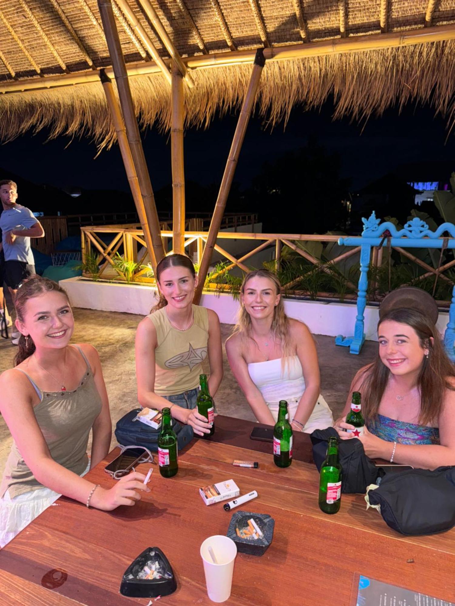Canggu Central Hostel Luaran gambar